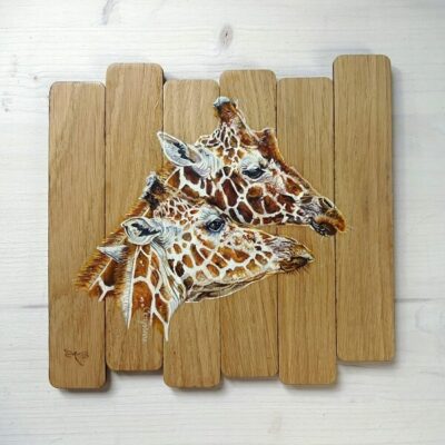 lean giraffe oak panel